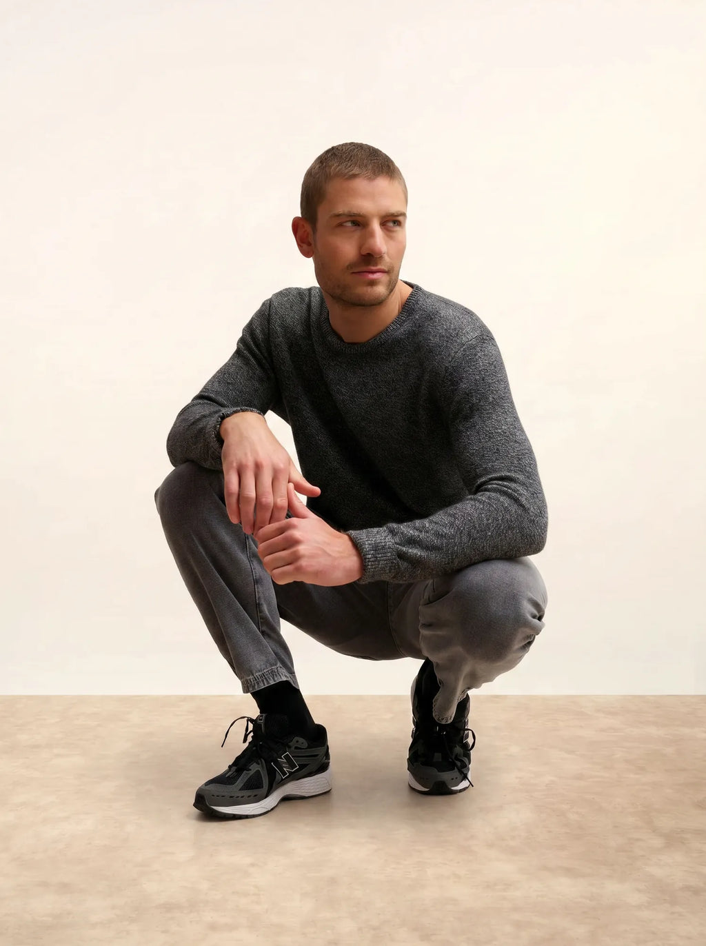 GABIN Sweater Crew Neck 4 Ply Black and White