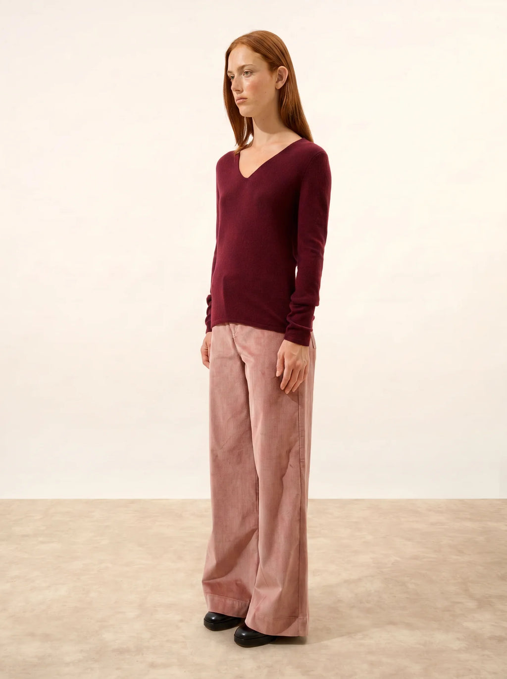 JOAN Sweater V-Neck Blackberry