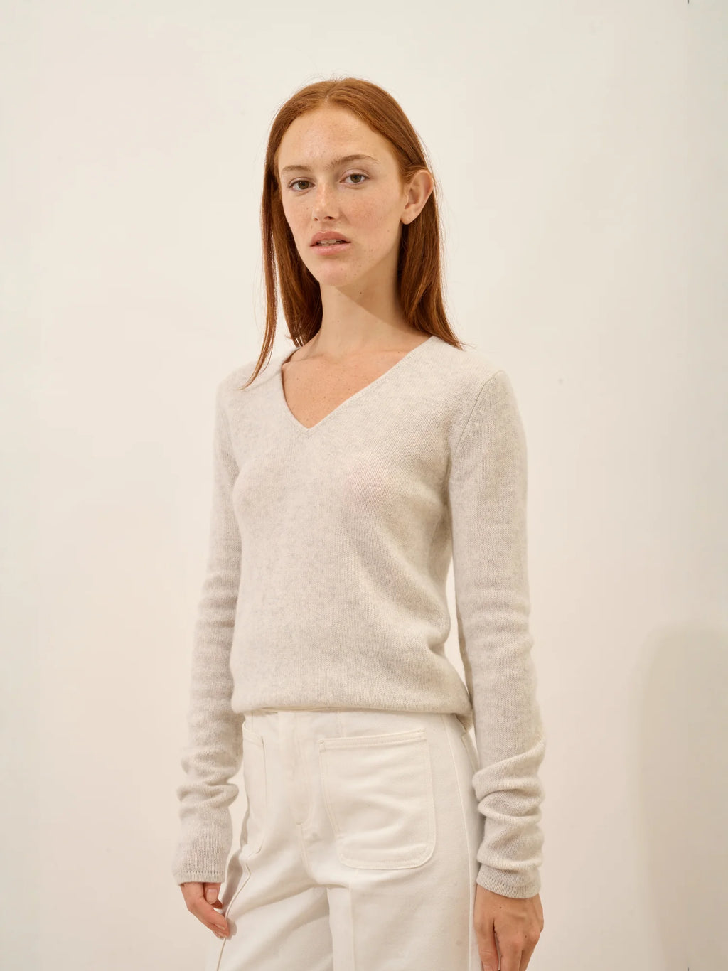 ABBY Pull Col V 4 Fils Gris Perle Chiné