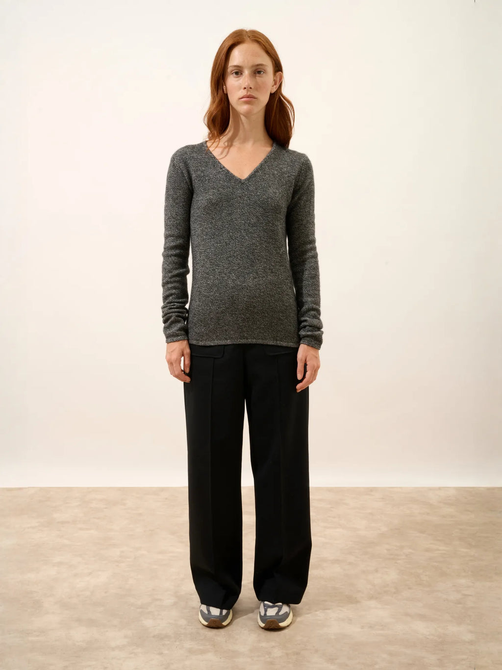 ABBY Pull Col V 4 Fils Noir et Blanc