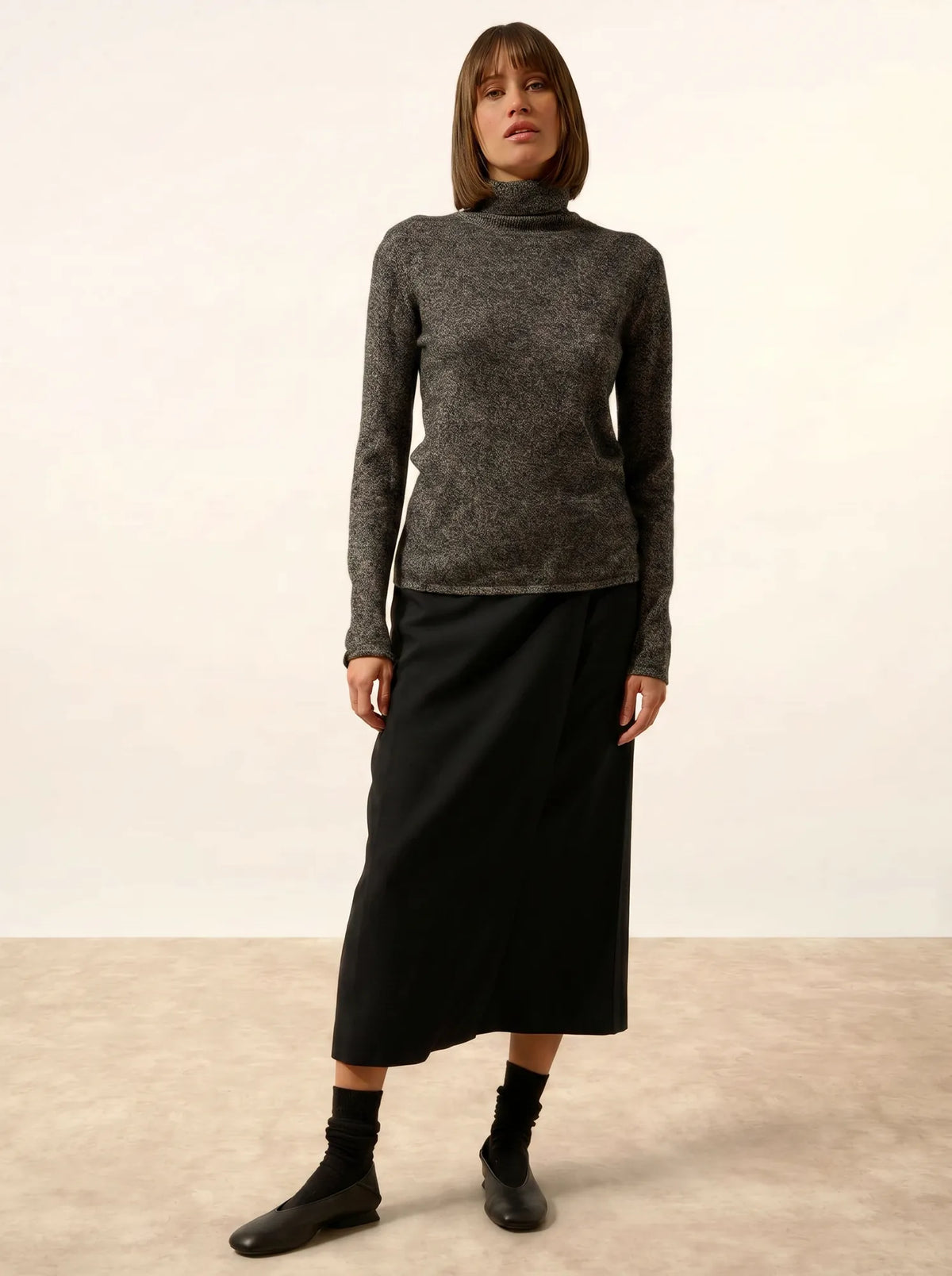 AVA Pull Col Roulé Noir et Blanc