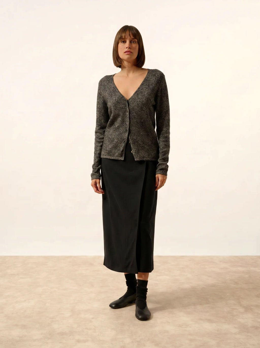 NORMA Cardigan Col V Noir et Blanc