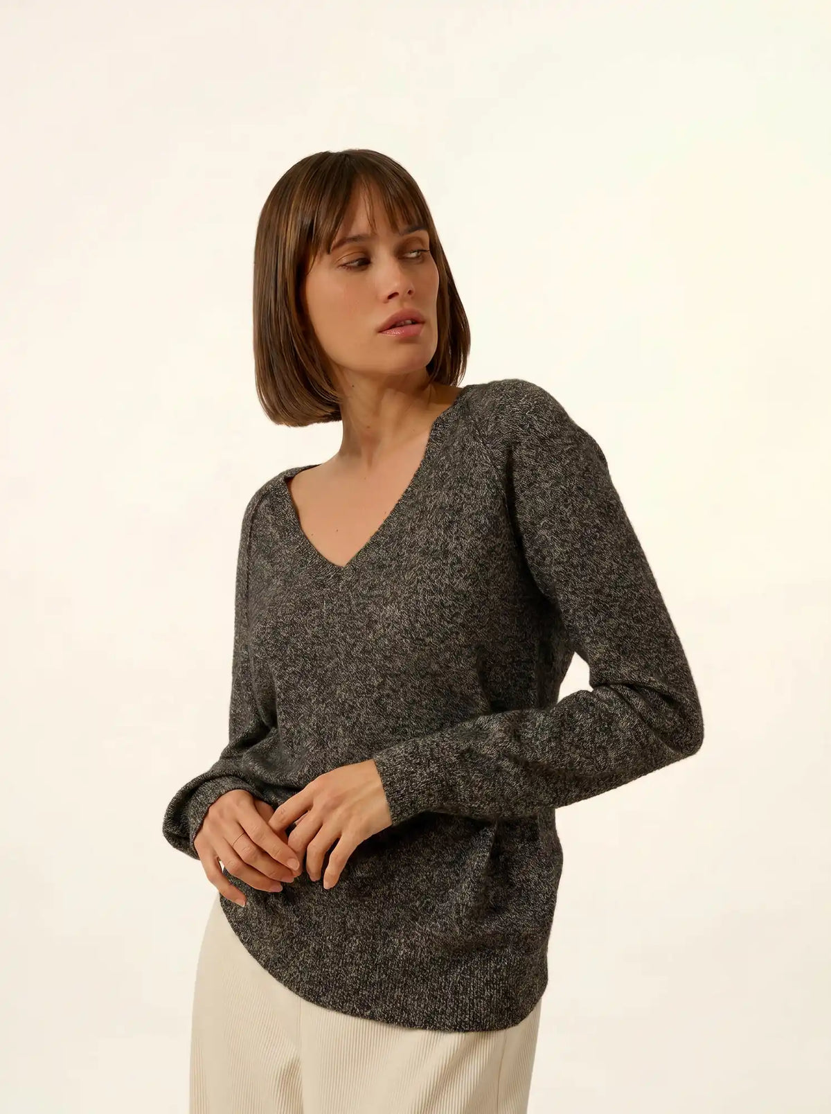 PHOEBE Pull Col V Noir et Blanc
