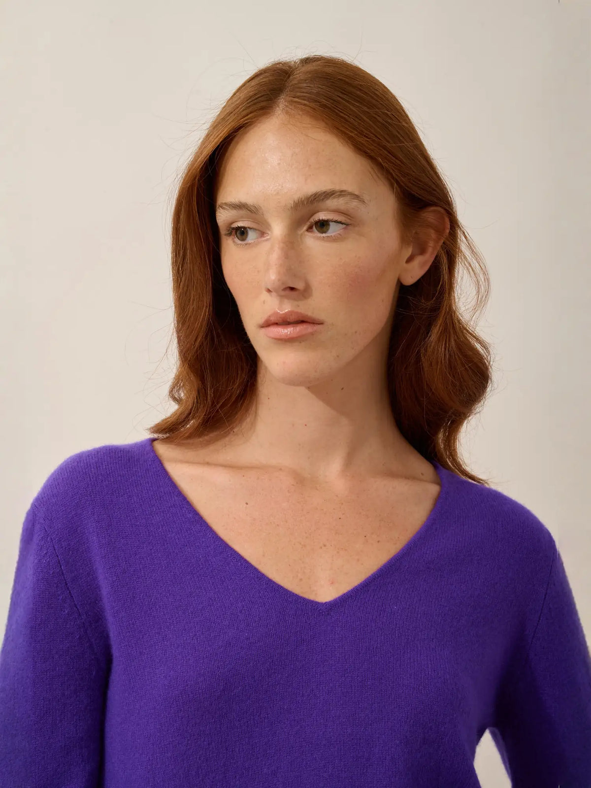 JOAN Pull Col V Gentiane
