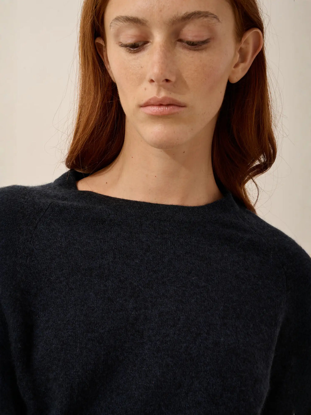JANE Pullover Rundhalsausschnitt Kaviar