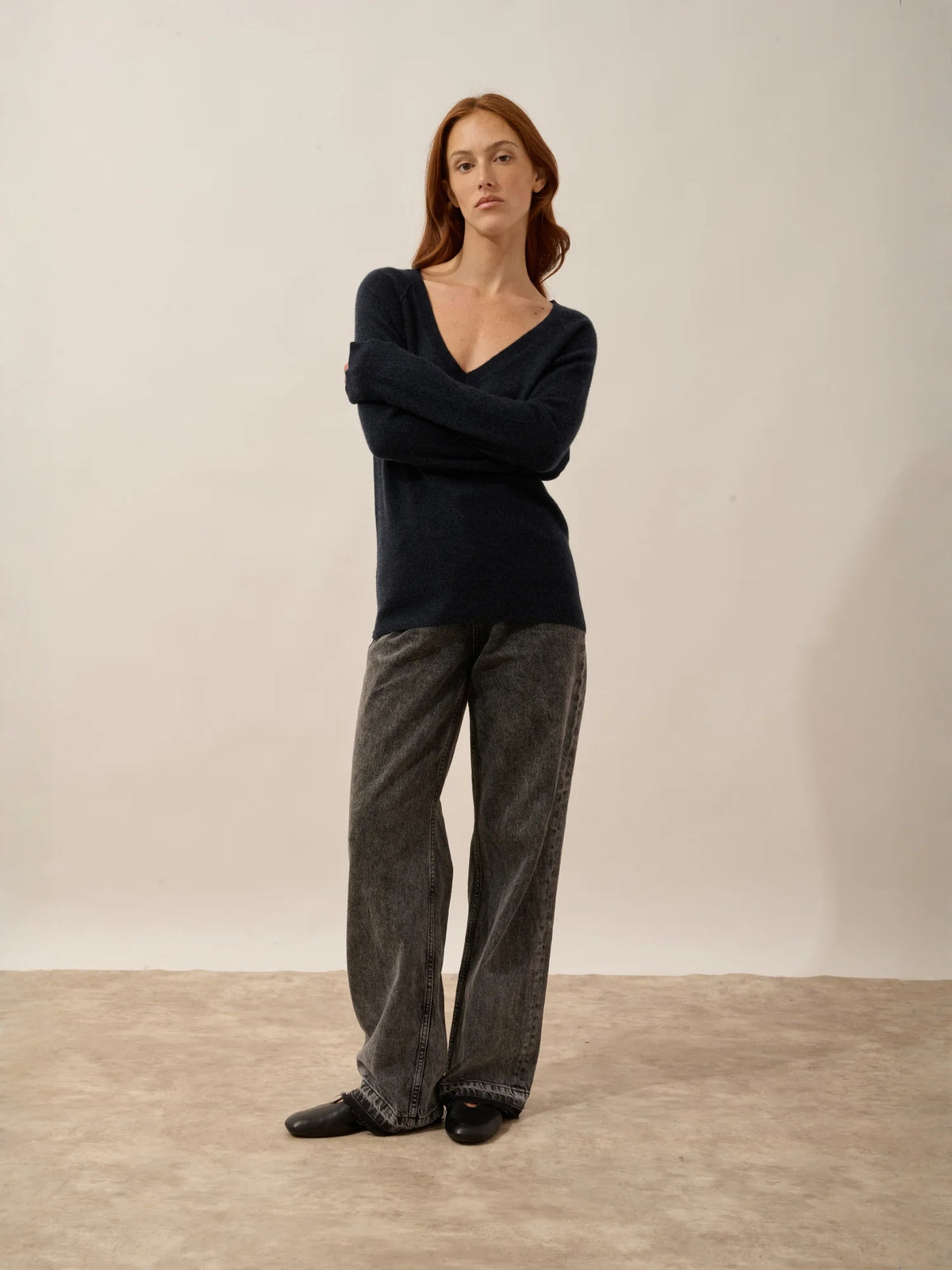 PHOEBE Pullover V-Ausschnitt Kaviar