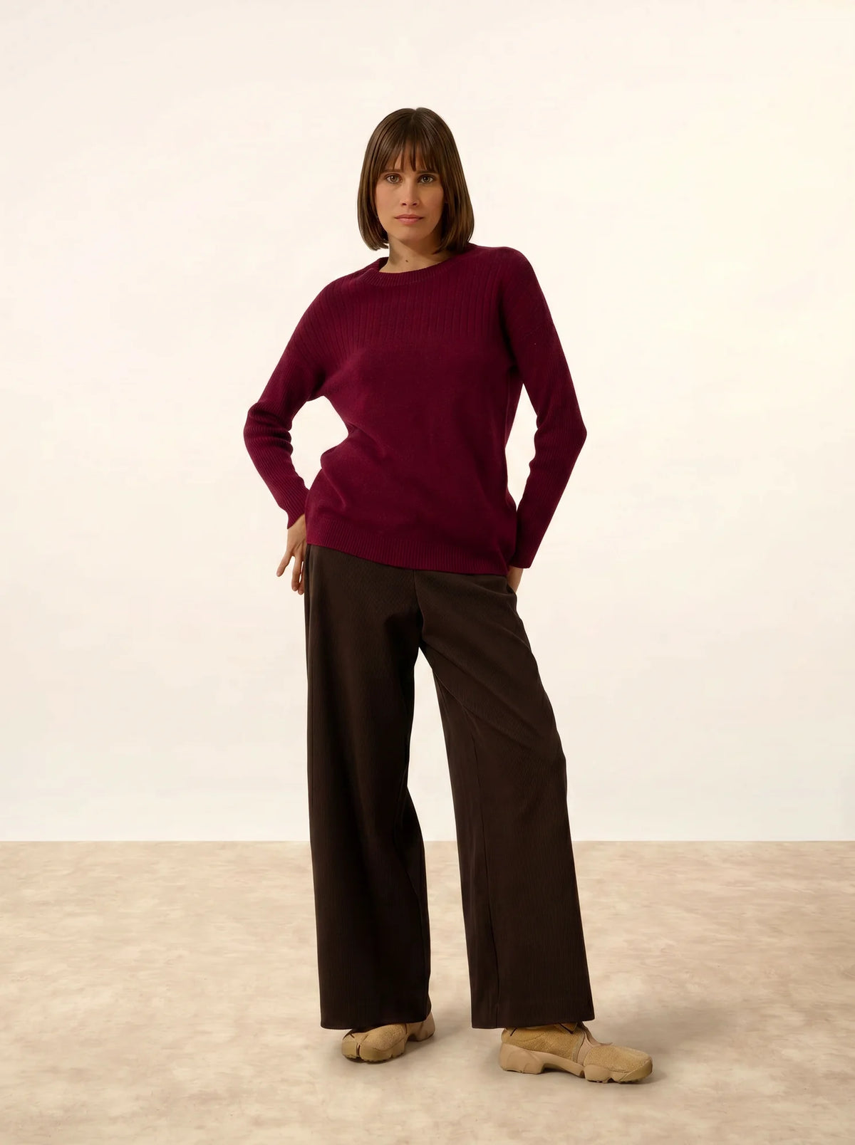 ALVERIS Pull Col Rond Bordeaux