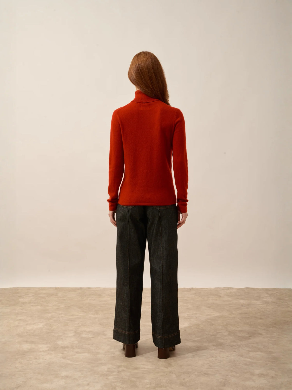 AVA Pull Col Roulé Rubis