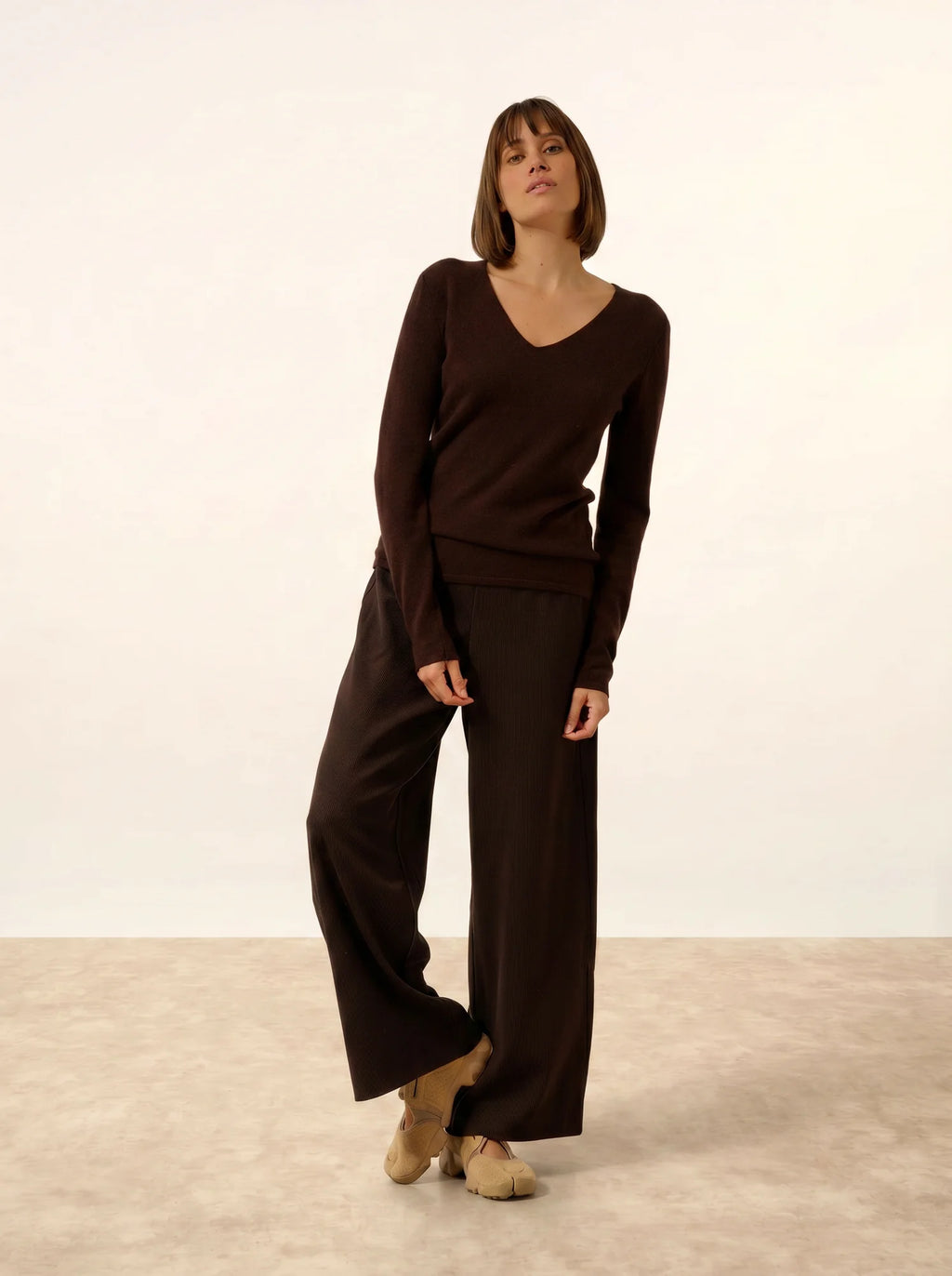 JOAN Pull Col V Choco