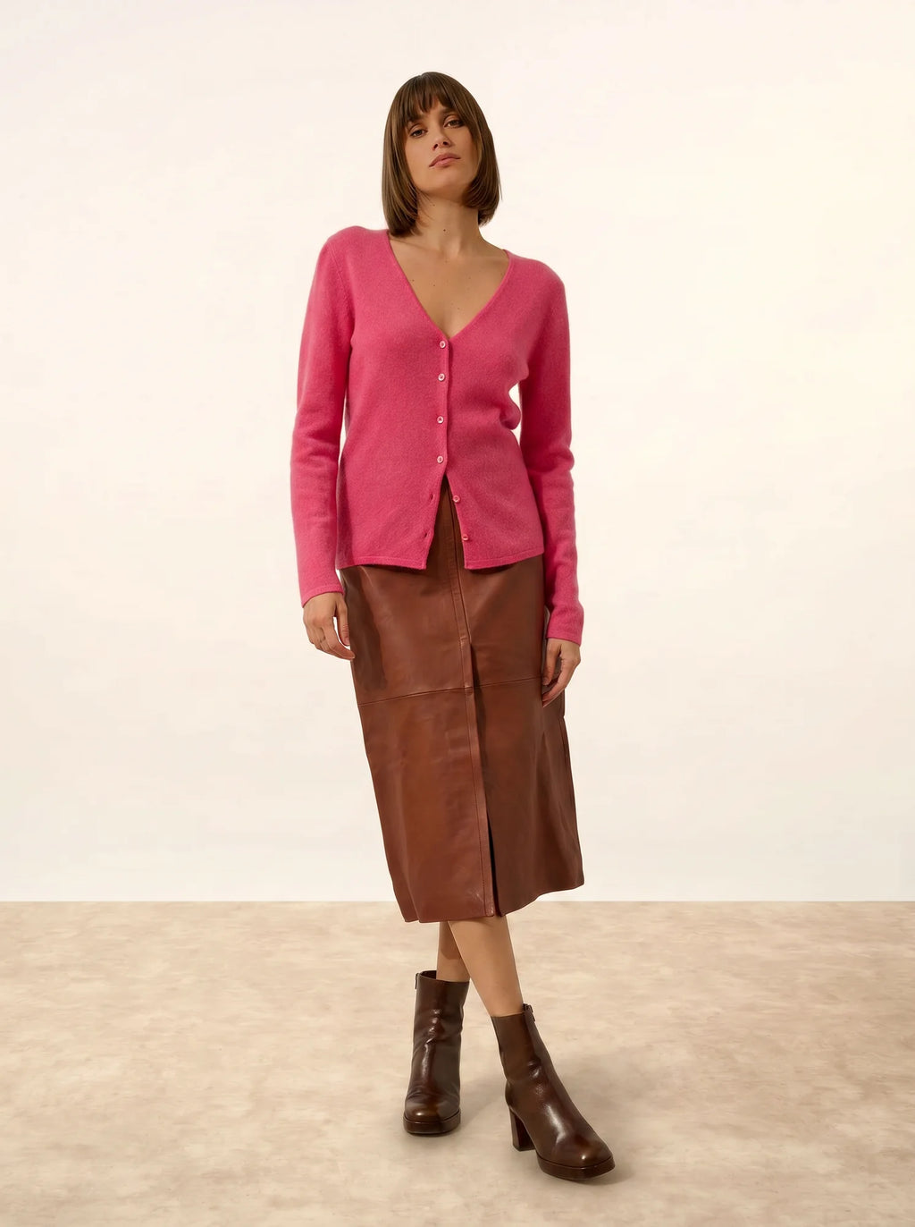 NORMA Strickjacke V-Ausschnitt Erdbeerrot