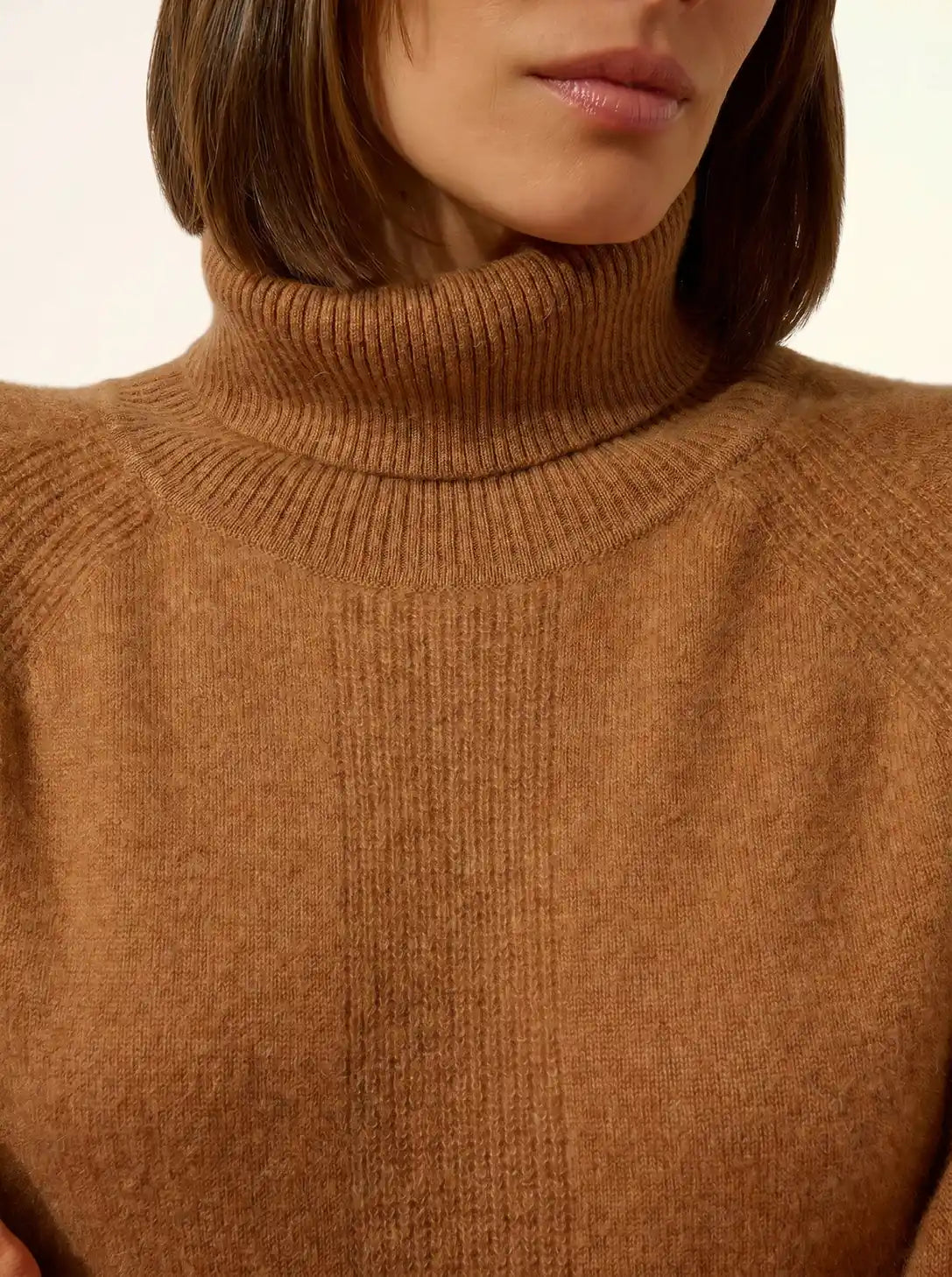 LILLY Pull Col Roulé Noisette