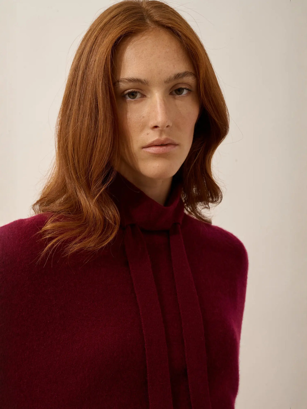 MIAMAR Cape Crew Neck Drawstring Burgundy