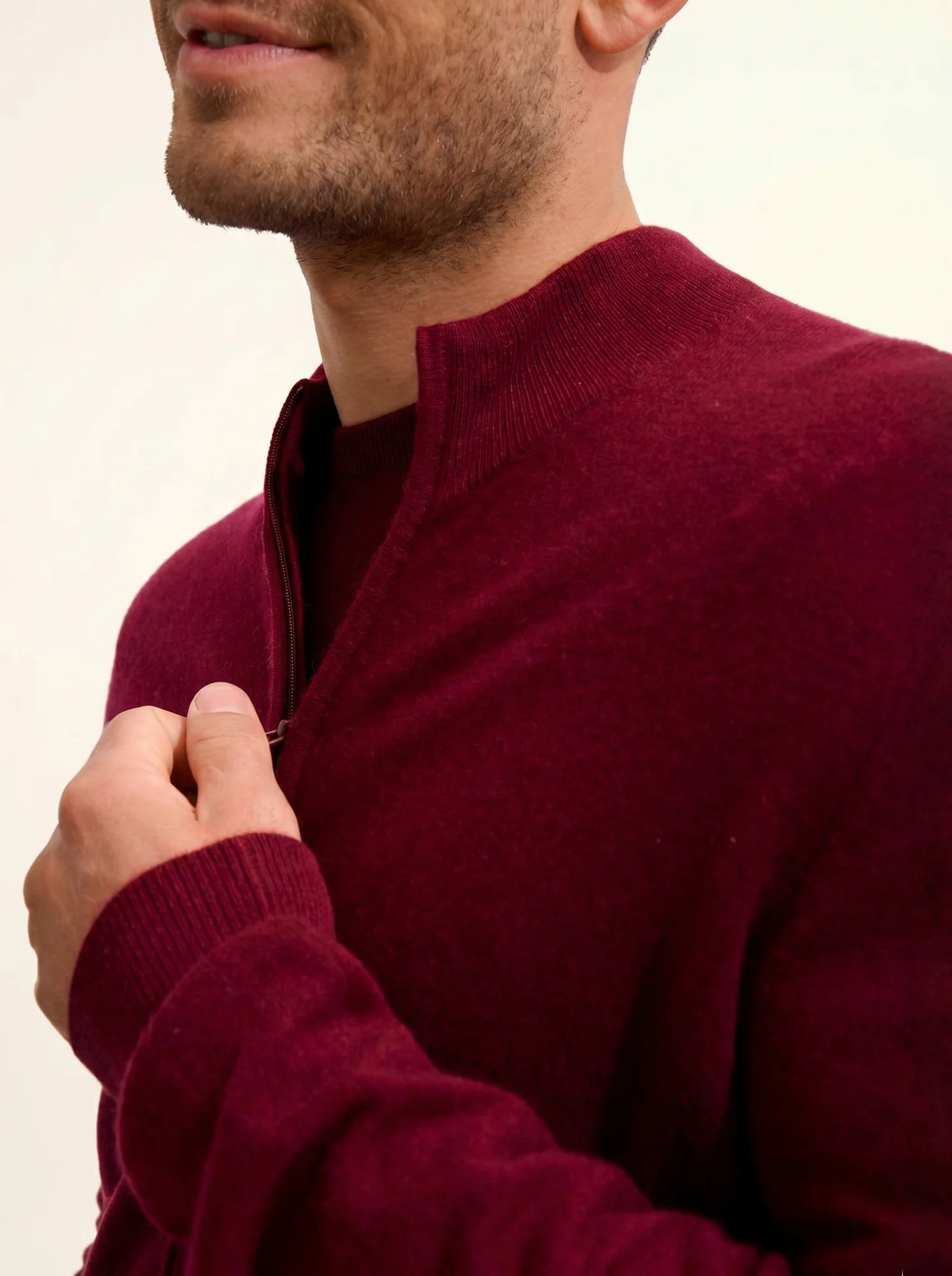 LILOU Vest Zipped Mock Neck Burgundy