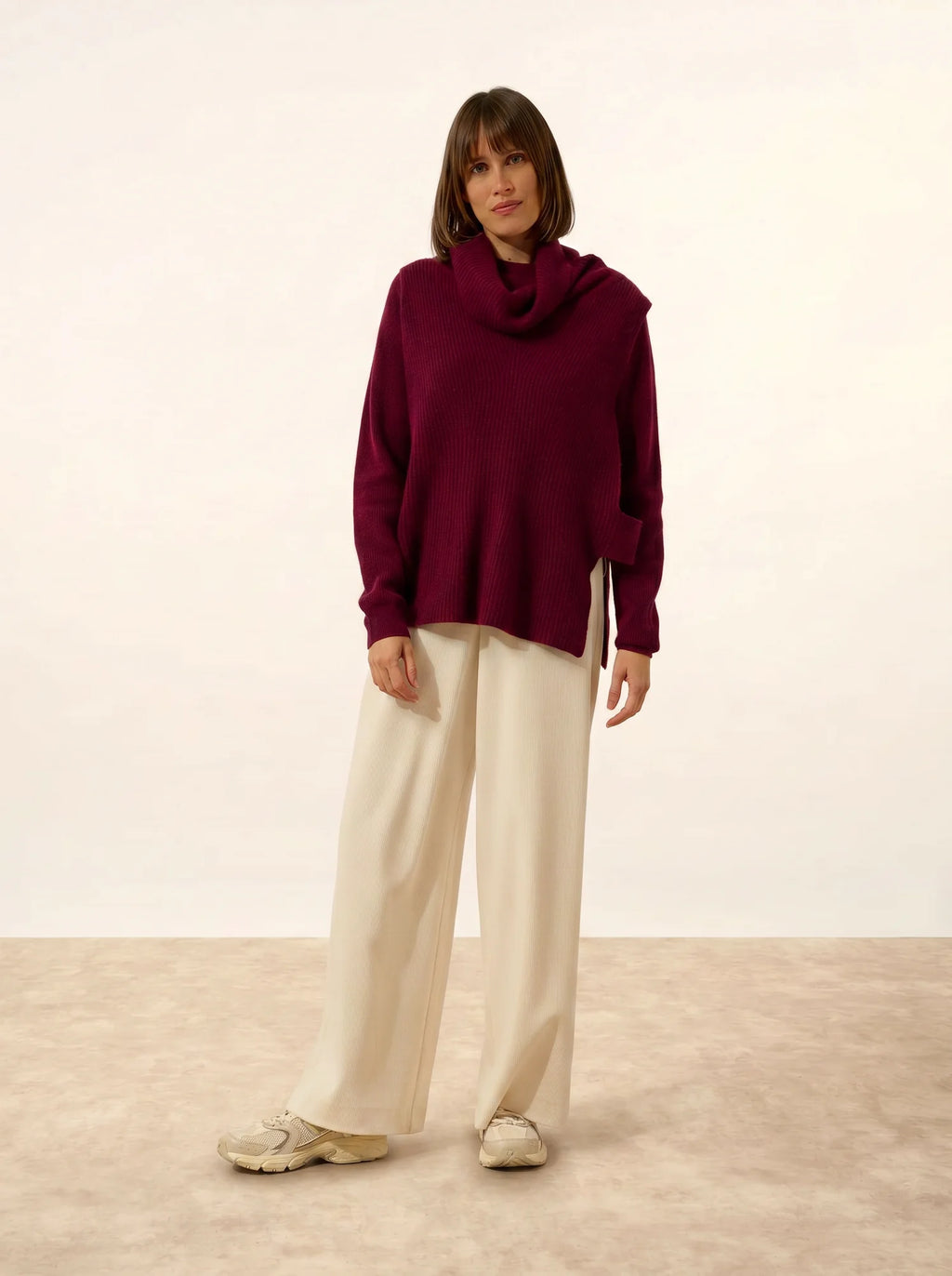LOU Cape Turtleneck Sleeveless 4 Ply Burgundy
