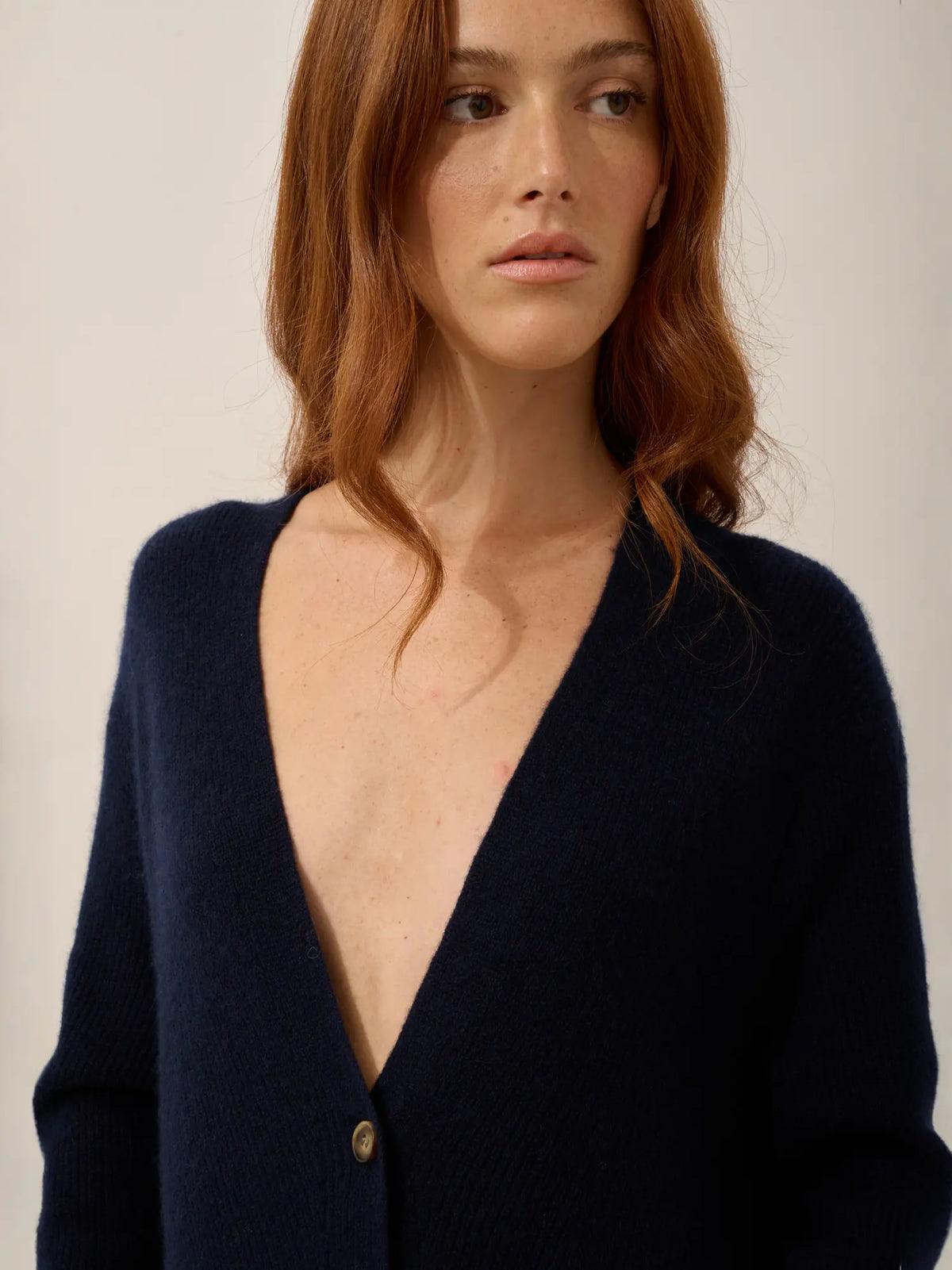 DACHE Cardigan Long Col V Bleu Marine