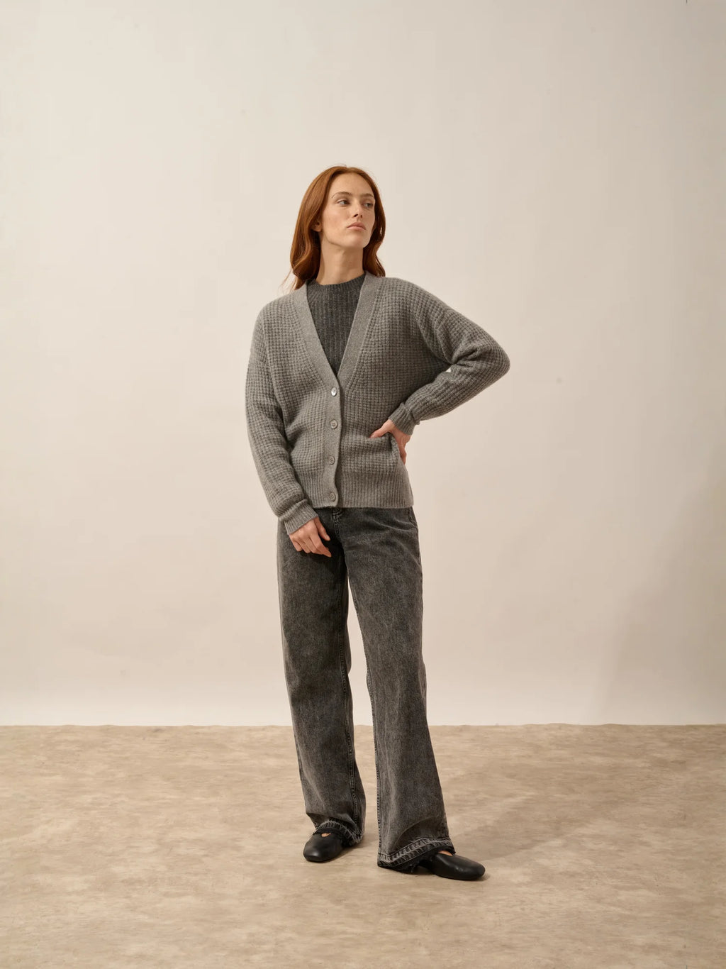 CLARA Cardigan V-Neck 6 Ply Heather Flannel
