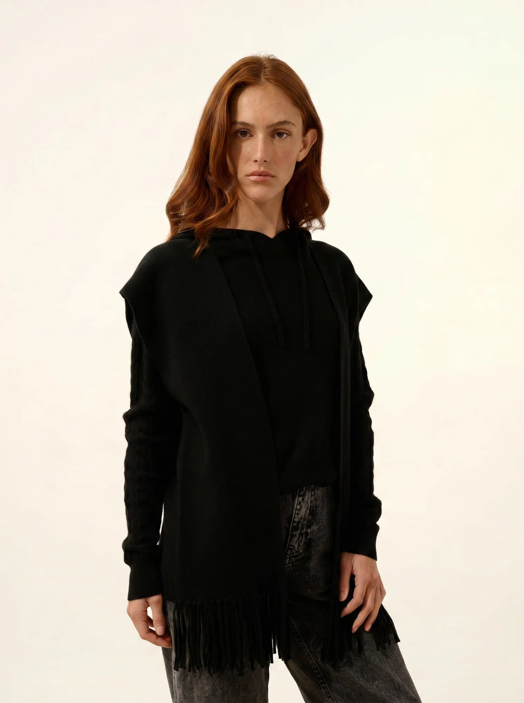VICTOIRE Vest Sleeveless with Fringes Black
