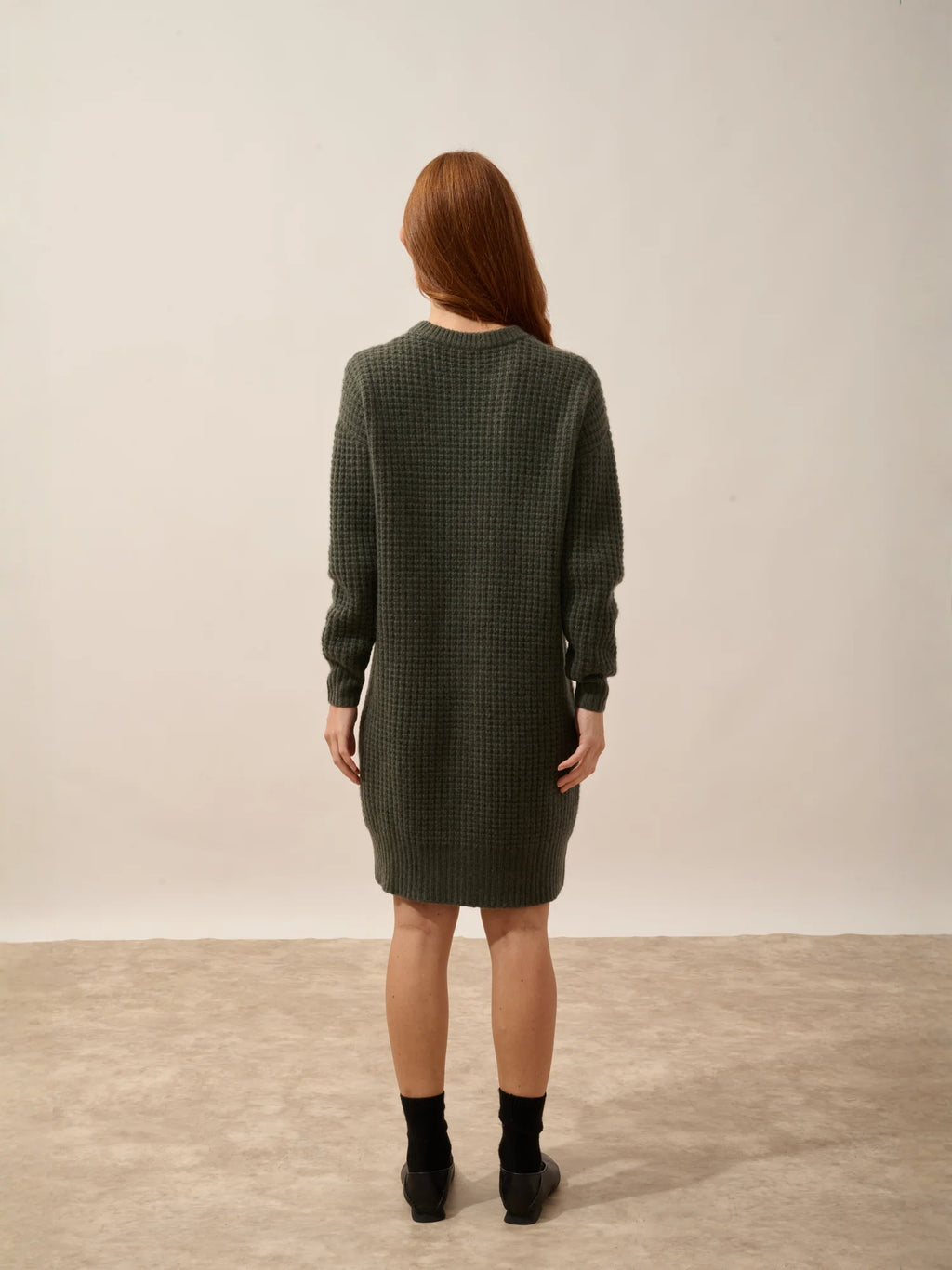 CHEWA Dress Crew Neck 8 Ply Heather Khaki