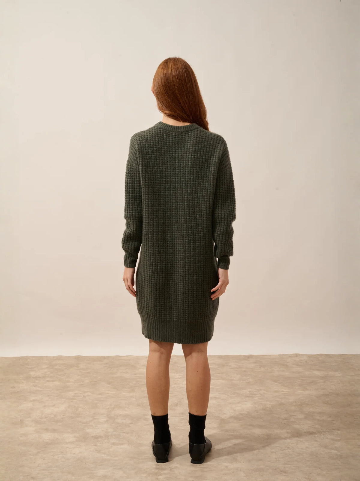 CHEWA Dress Crew Neck 8 Ply Heather Khaki