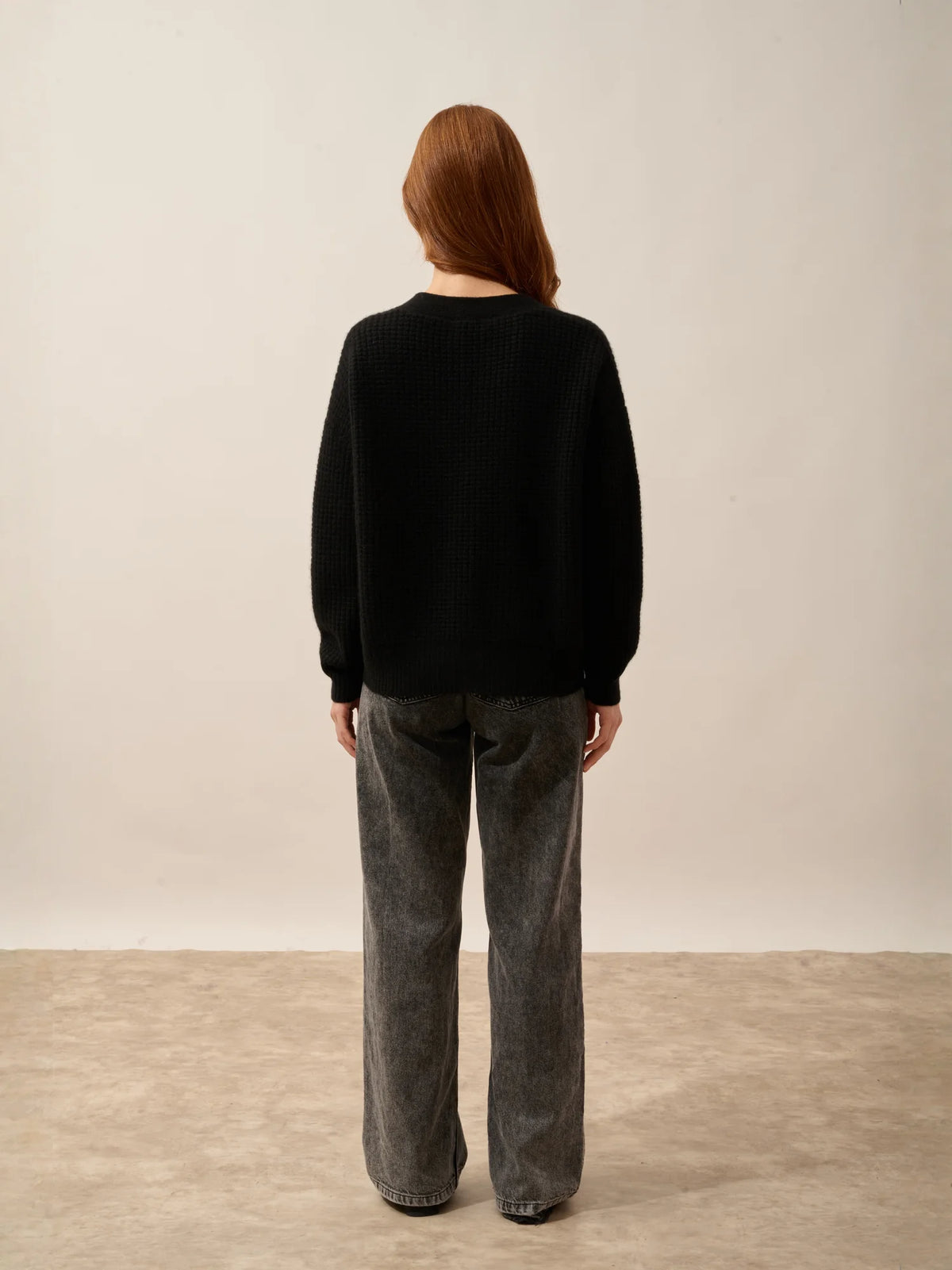 CHODRAK Cardigan V-Neck 8 Ply Black