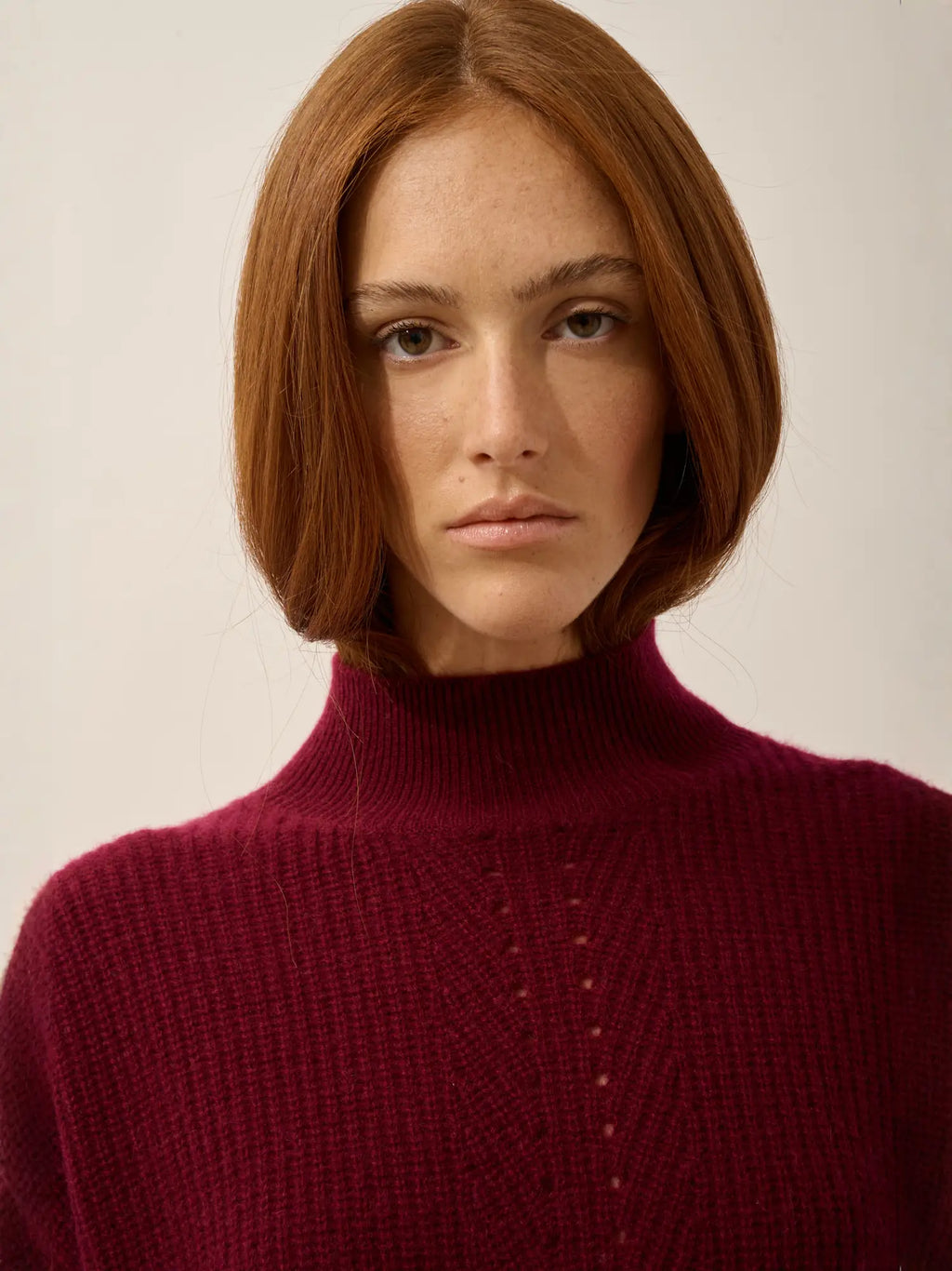 IQUITOS Sweater Mock Neck Pleated Shoulders 4 Ply Burgundy