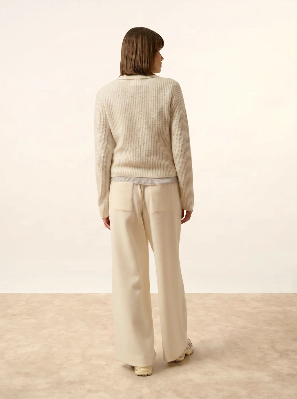 MARGARETHE Kurze Jacke mit Reißverschluss Hemdkragen 4-fädig Elfenbein