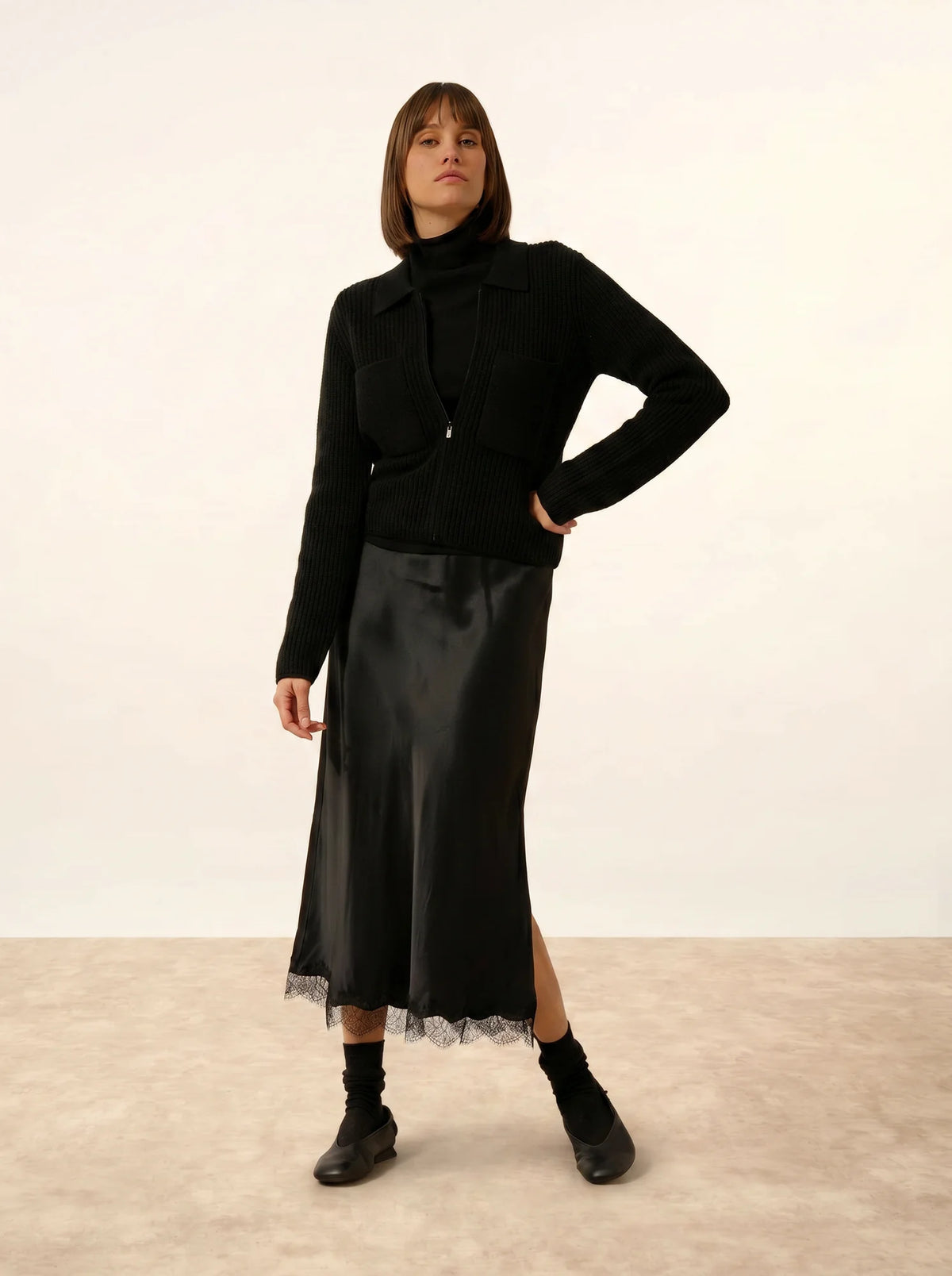 MARGARETHE Kurze Jacke mit Reißverschluss Hemdkragen 4-fädig Schwarz