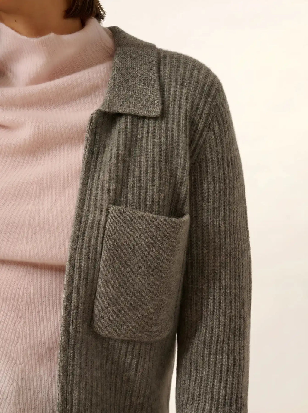 MARGARETHE Kurze Jacke mit Reißverschluss Hemdkragen 4-fädig Flanellgrau meliert