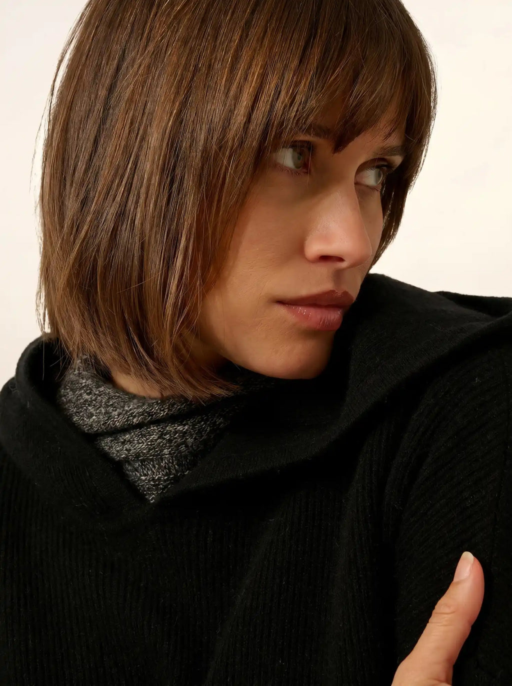 BEELE Pull Capuche Noir