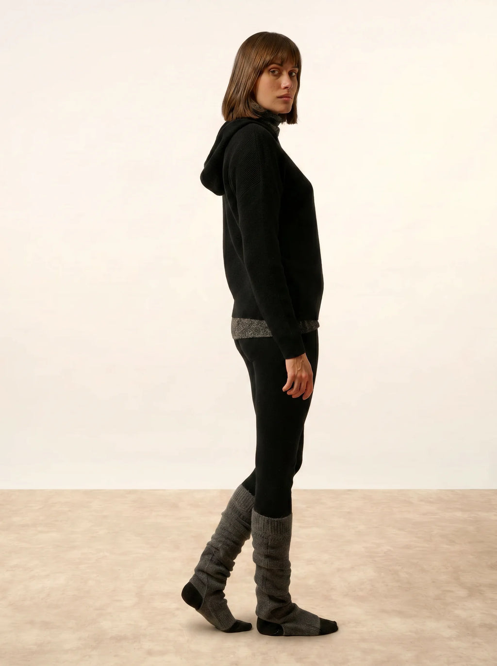 BEELE Pull Capuche Noir