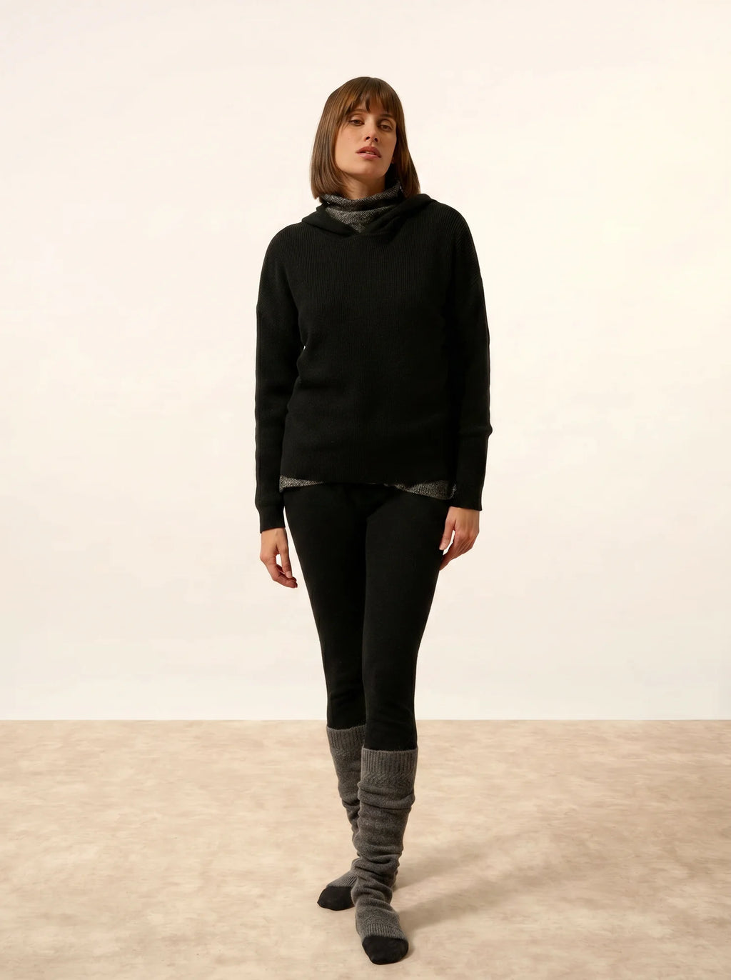 BEELE Pull Capuche Noir