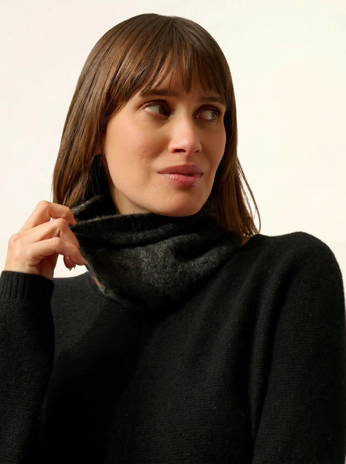 VIVI Neck Warmer 6 Ply Heather Carbon